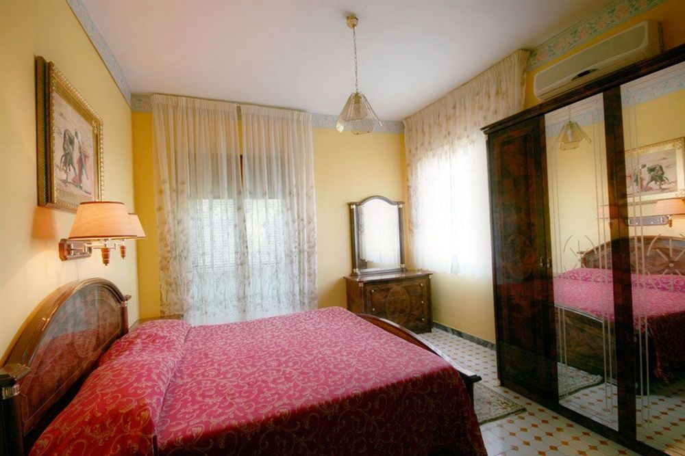 Hotel Cavour Sorrento Exterior foto